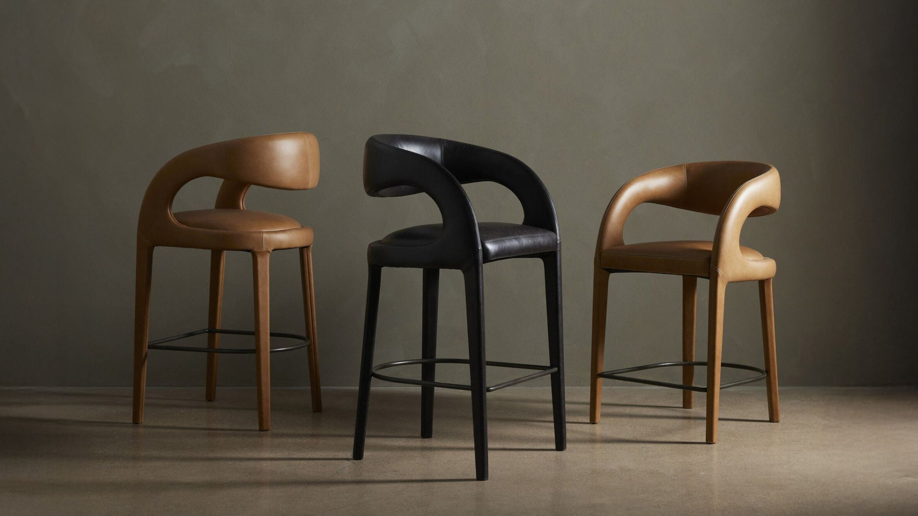 Leather Dining Chairs: The Secret to Effortless Restaurant Luxury